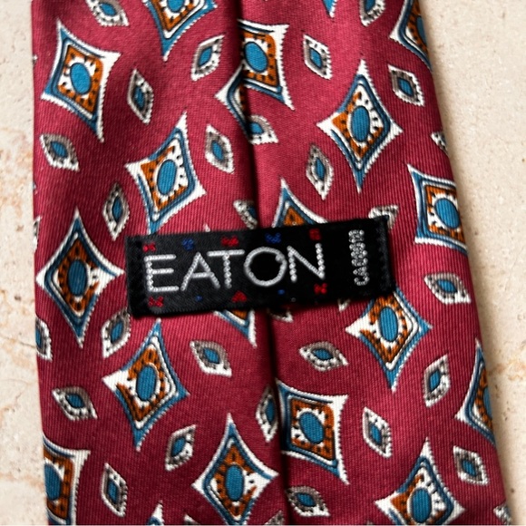 Eaton Men's 100% Silk Tie Geometric 57" x 4"  Red & Blue - Picture 5 of 6